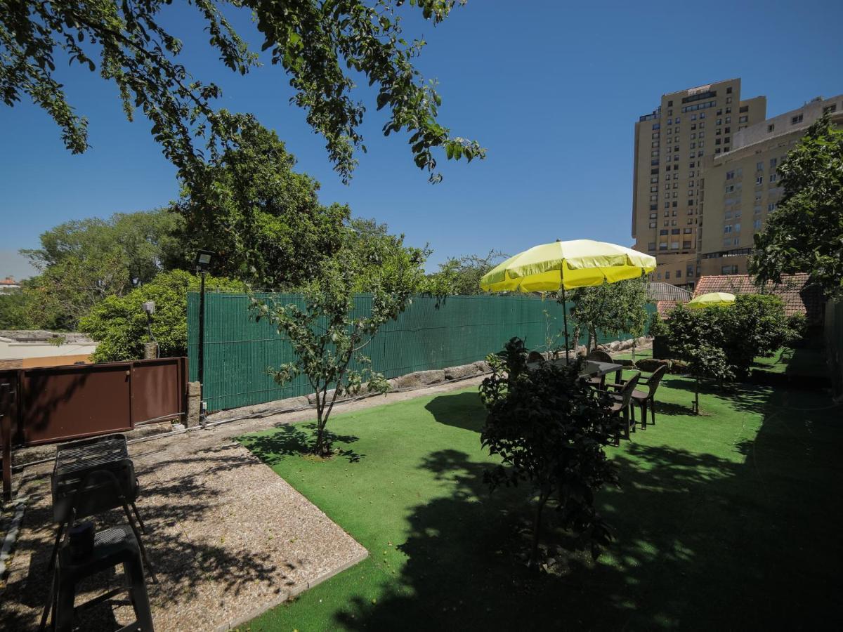 شقة فيلا نوفا دي غايا  في Oporto Guest Isac Garden W/ Parking المظهر الخارجي الصورة