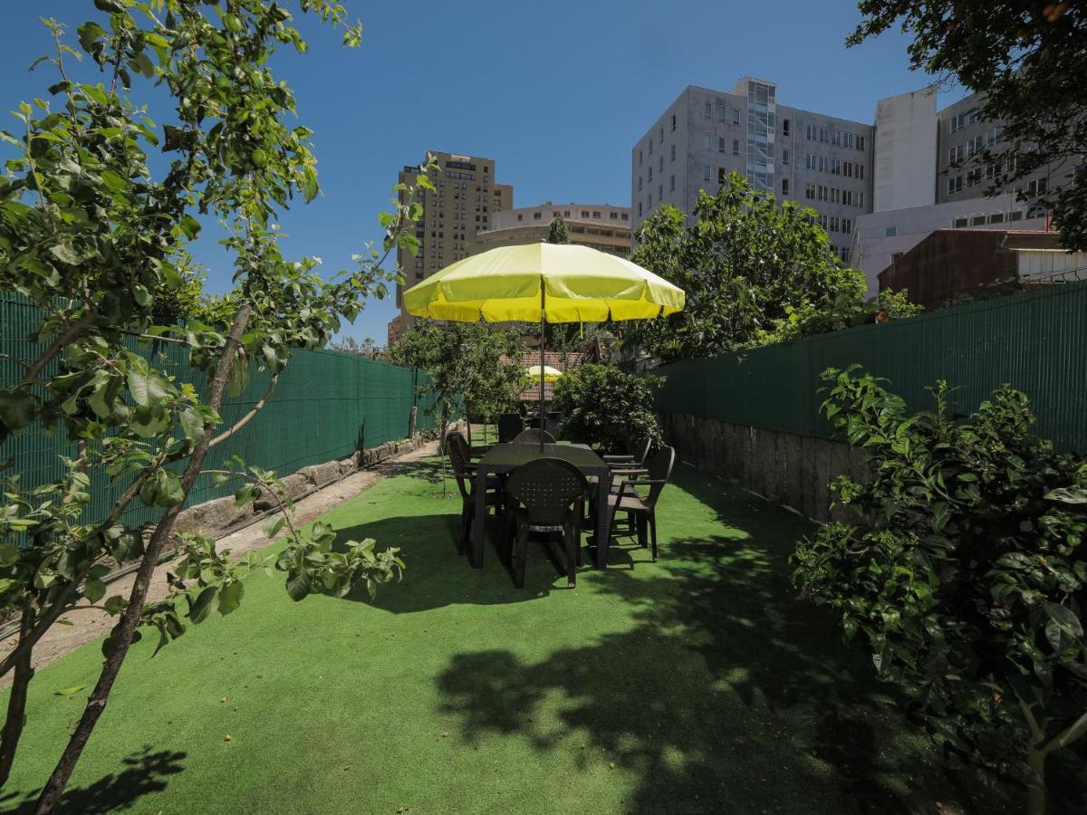 شقة فيلا نوفا دي غايا  في Oporto Guest Isac Garden W/ Parking المظهر الخارجي الصورة